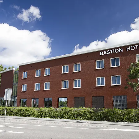 Hotel Bastion - Europoort 3*