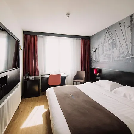 Hotel Bastion - Europoort 3*