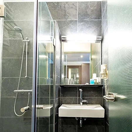 Hotel Bastion - Europoort 3*