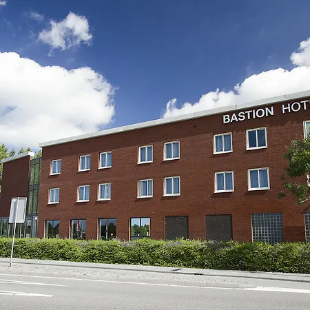 Hotel Bastion - Europoort 3*