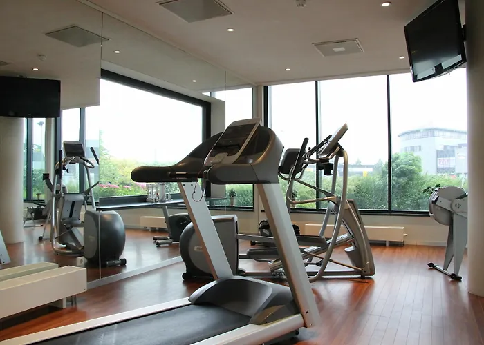 Bastion - Europoort فندق بريله