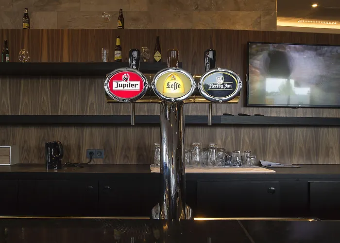 Hotel Bastion - Europoort 3*